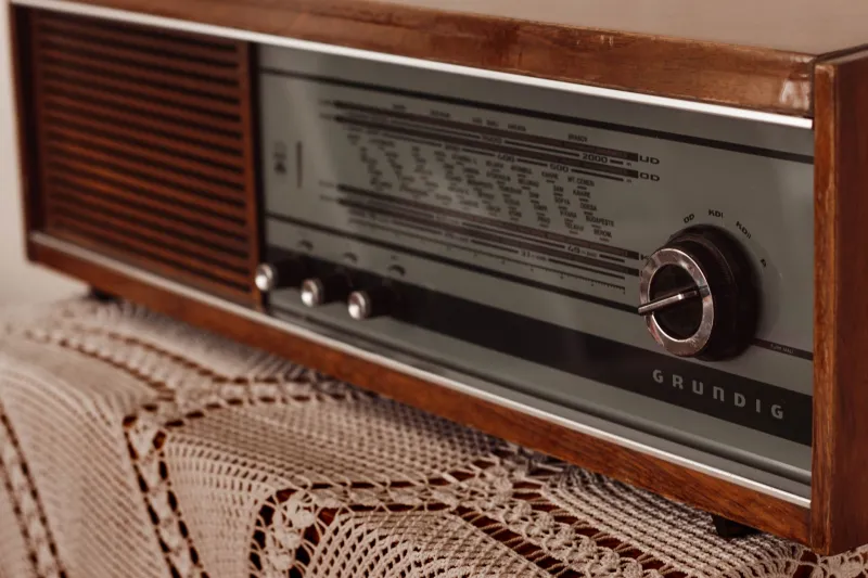 Before the Algorithm: The Radio Era When a Stranger Decided What You'd Love Next